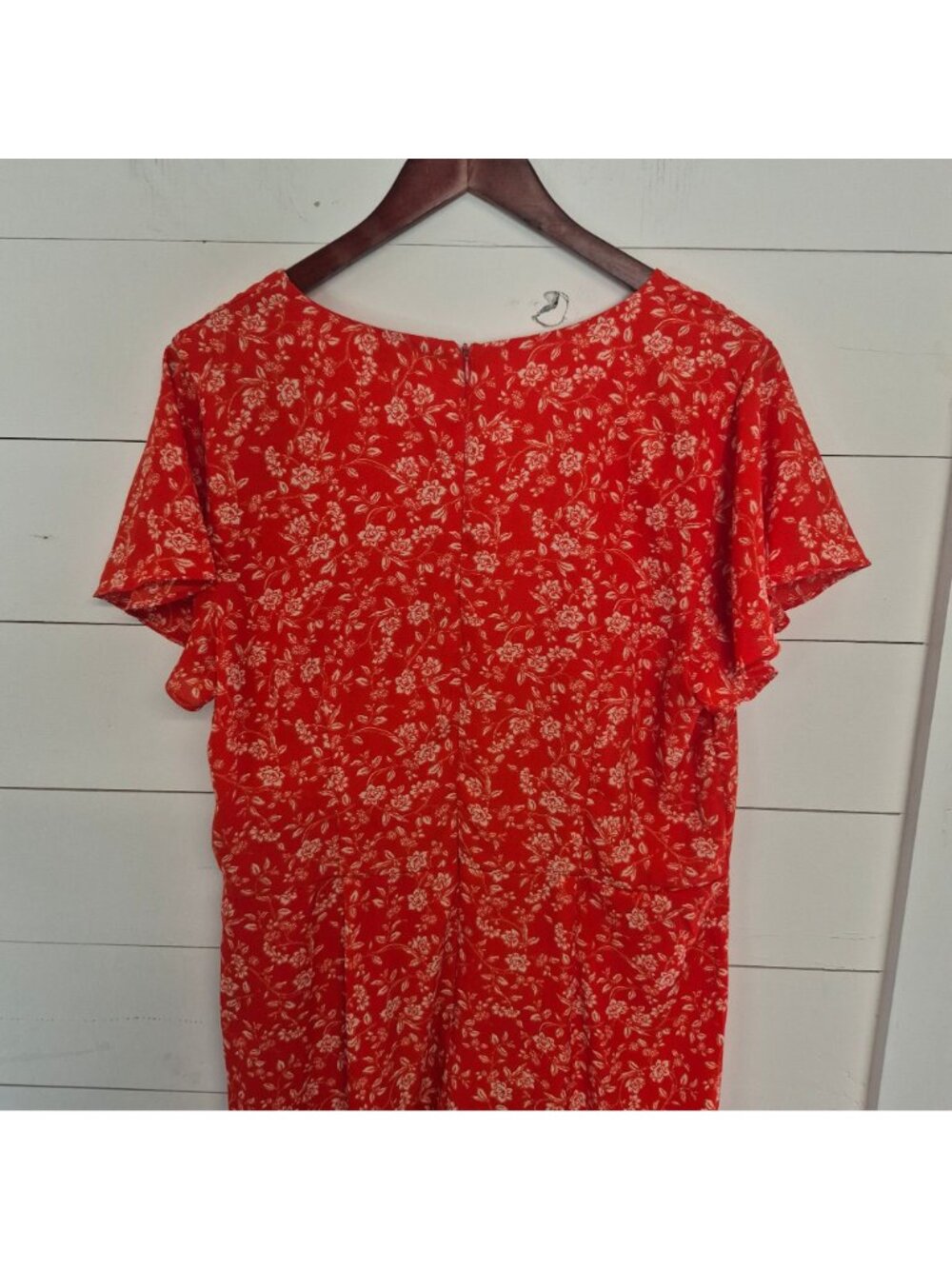 Vince Camuto Women's Red Floral Romper Size 14 Short Sleeve V-Neck Back Zip - Picture 7 of 11